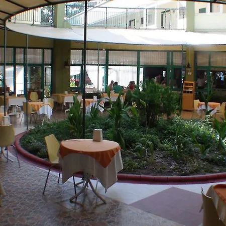 Otel Gold Safran 4*